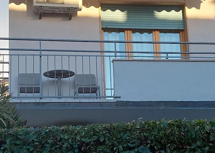 Blue Apartment - A Due Passi Dal Lago, Parcheggio Privato